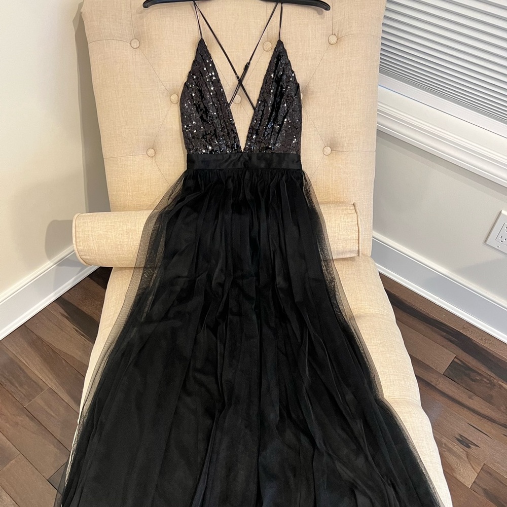 Black sequins dress